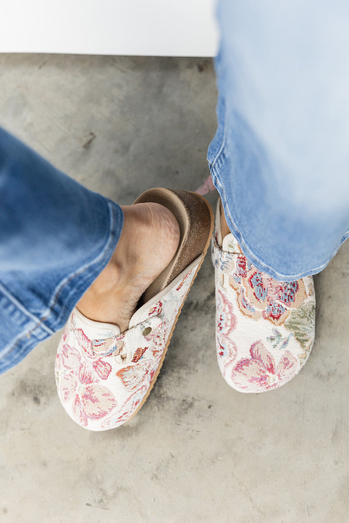 Amber Clog- Floral