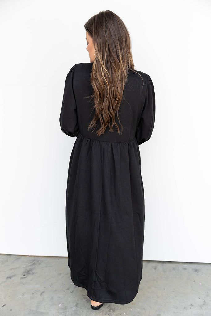 The Manhattan Muse Maxi- Black