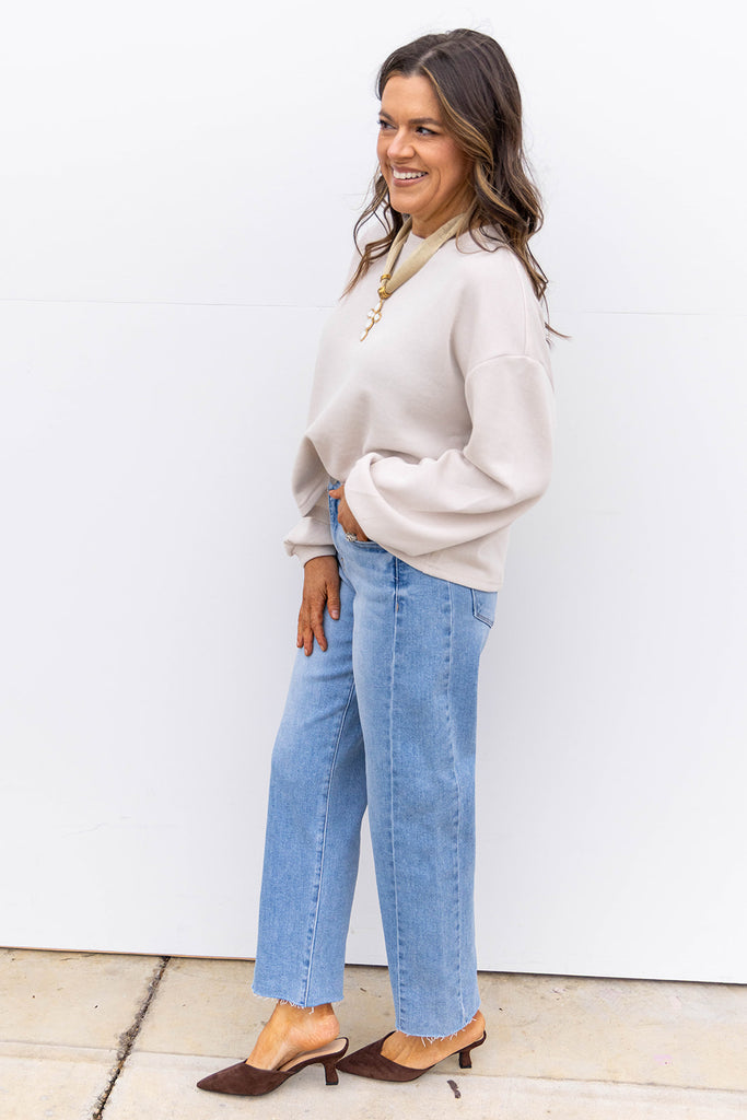Cityline Curve Crop Jeans - Light