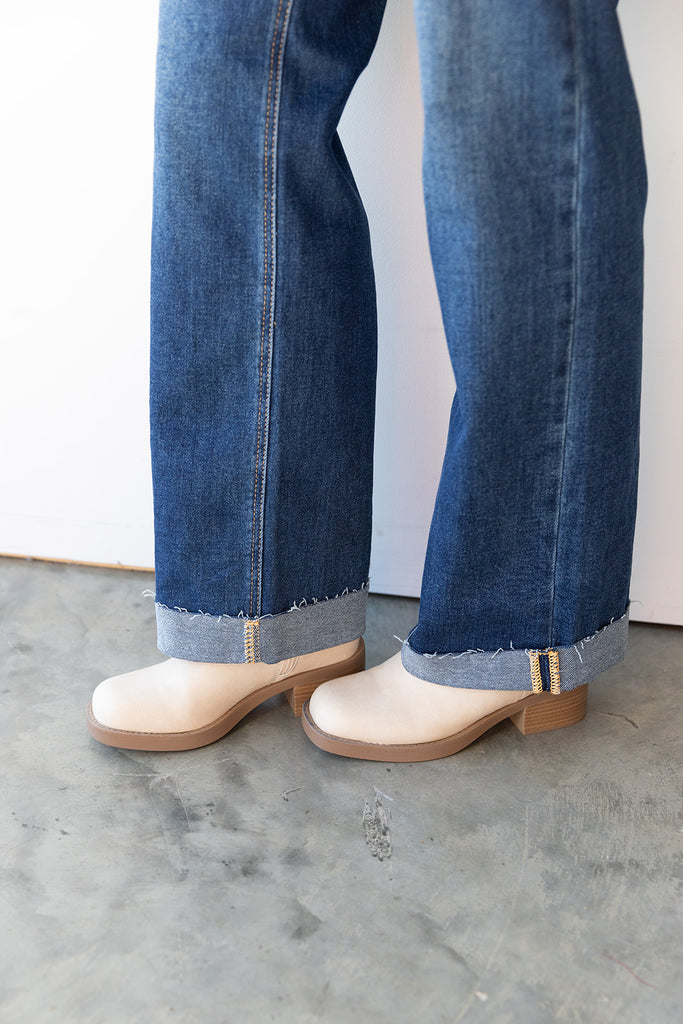 What's Past Is Past Jeans - Dark