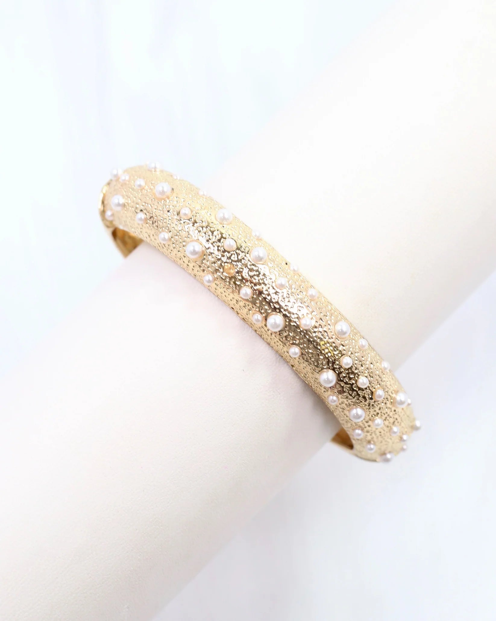 Denise Textured Bracelet Pearls