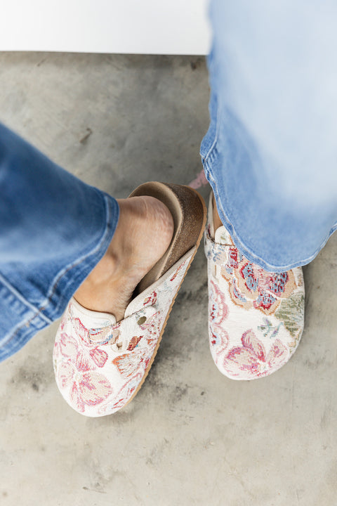Amber Clog- Floral