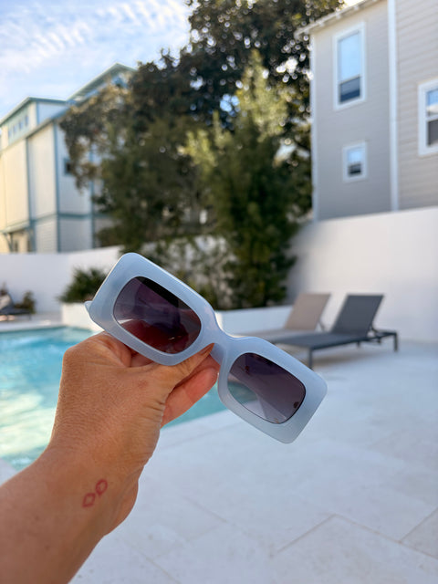 Women's Bold Rectangular Shape Sunglasses