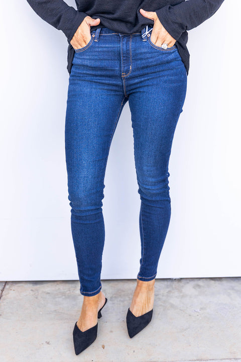 True Fit Skinny Jean *DB*