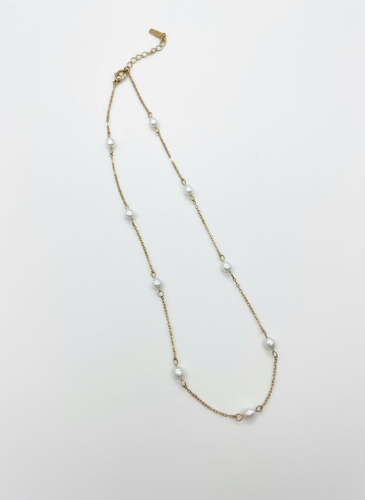 Clara Dainty Pearl Necklace