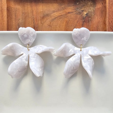 Jasmine Earrings Pearl