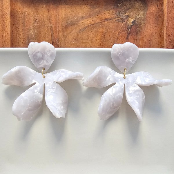 Jasmine Earrings Pearl