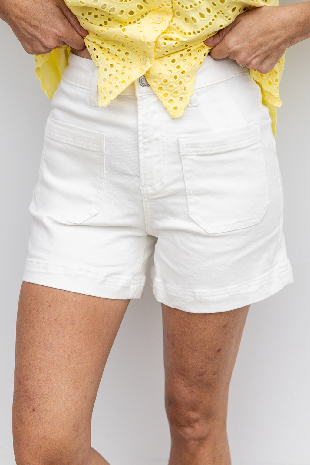 Sandy Shores Shorts - White