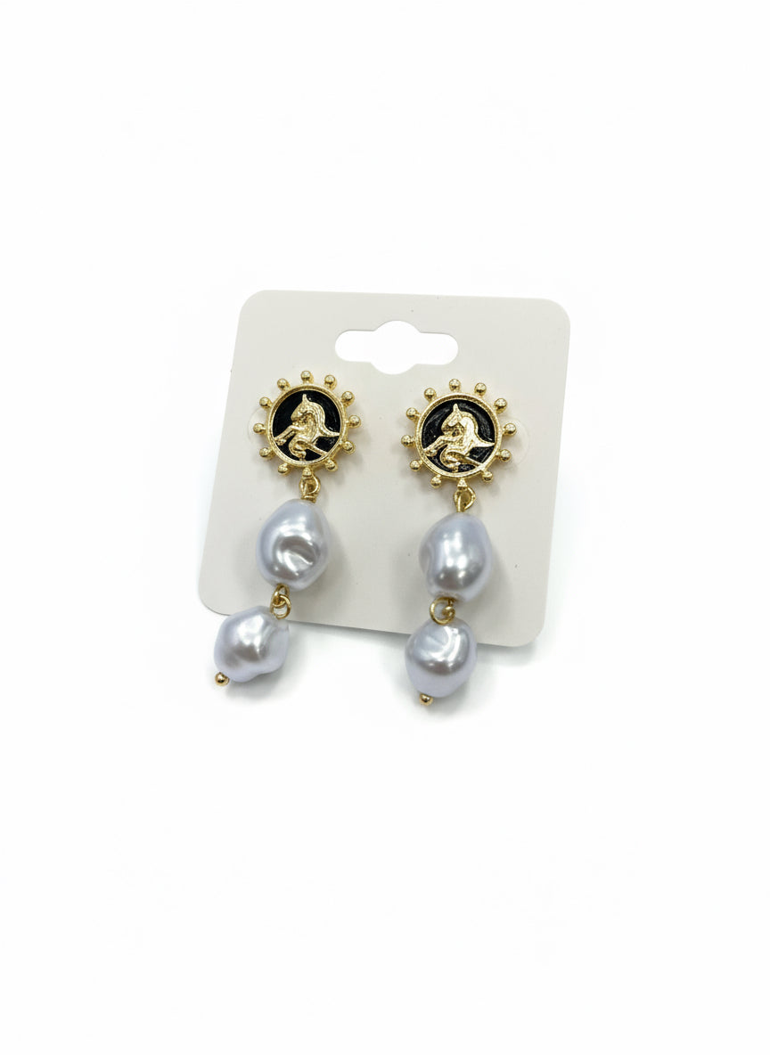 Elizabeth Pearl Coin Earring
