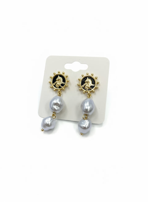 Elizabeth Pearl Coin Earring