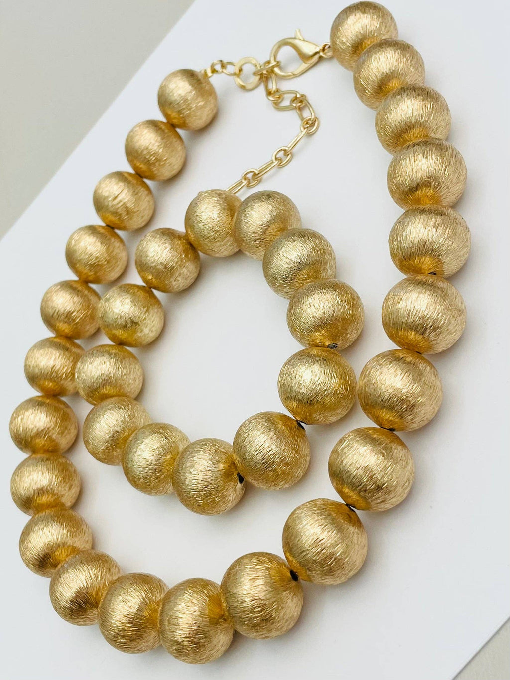 CHIC - BIG Ball Necklace (brushed gold)