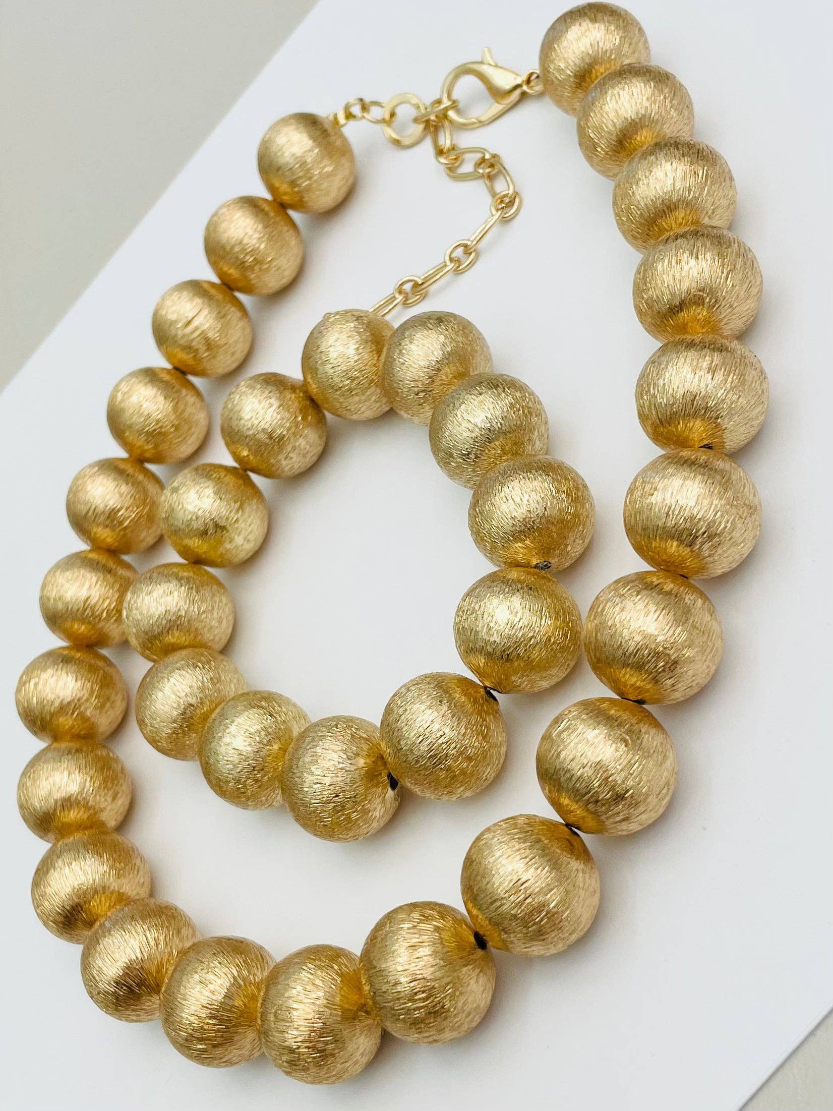 CHIC - BIG Ball Necklace (brushed gold)