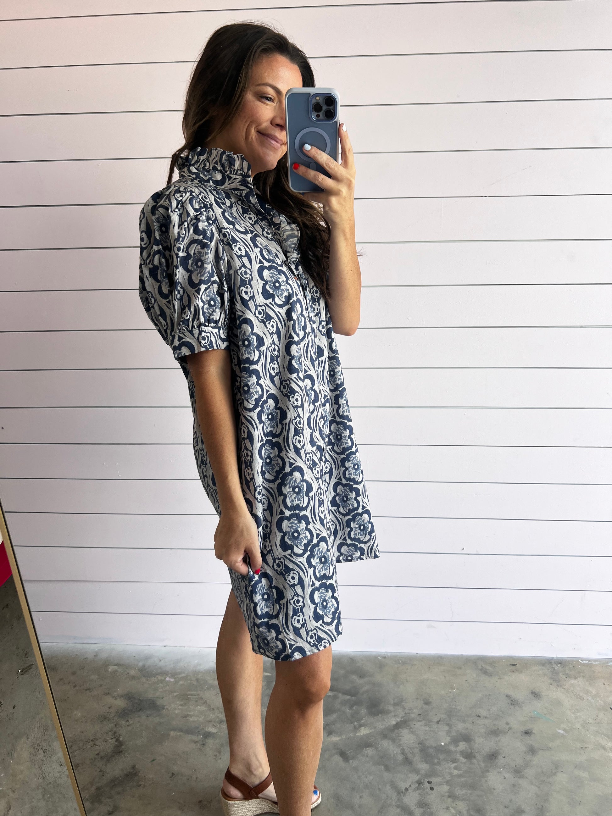 Wisteria Waves - Navy