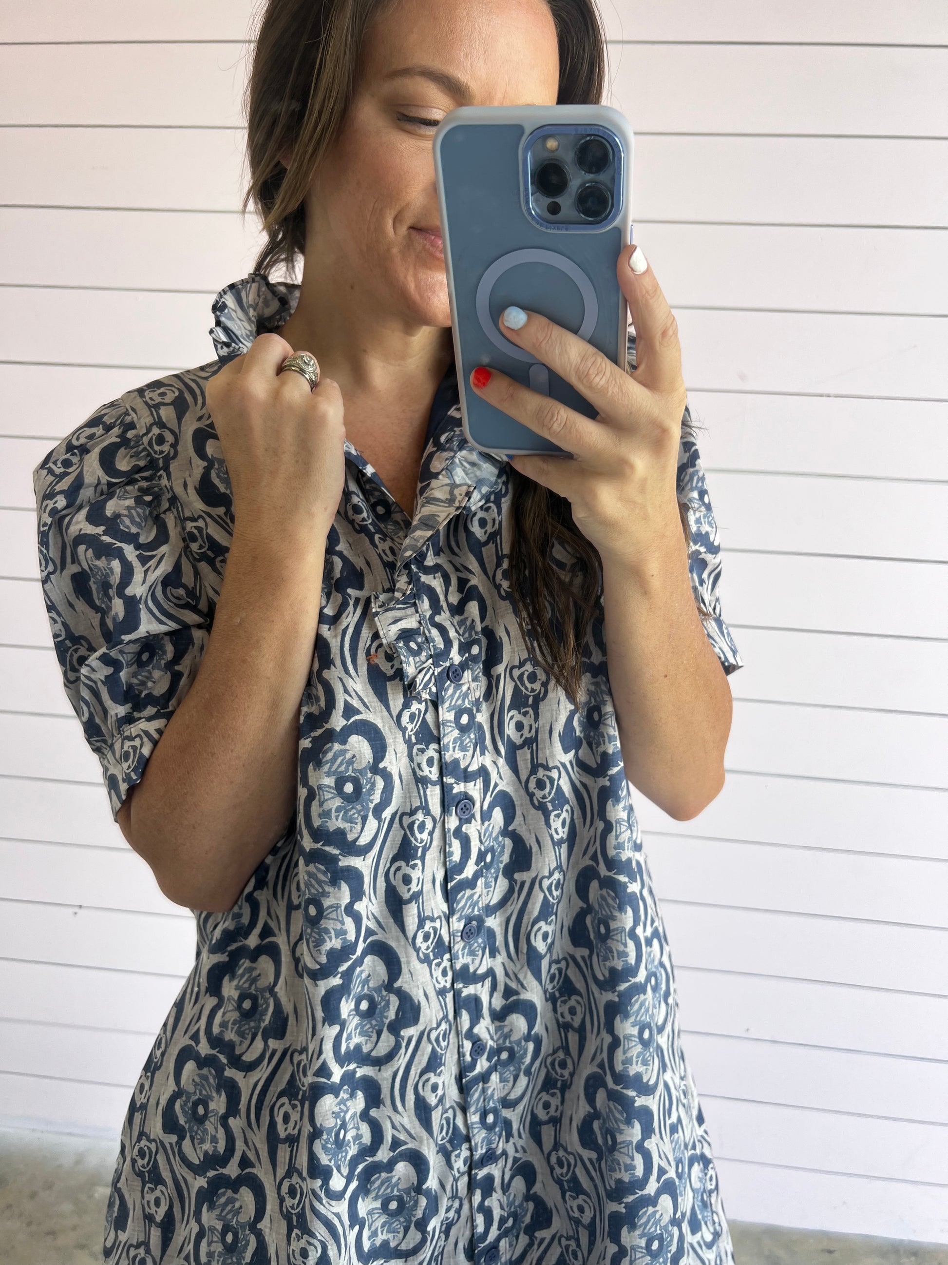 Wisteria Waves - Navy