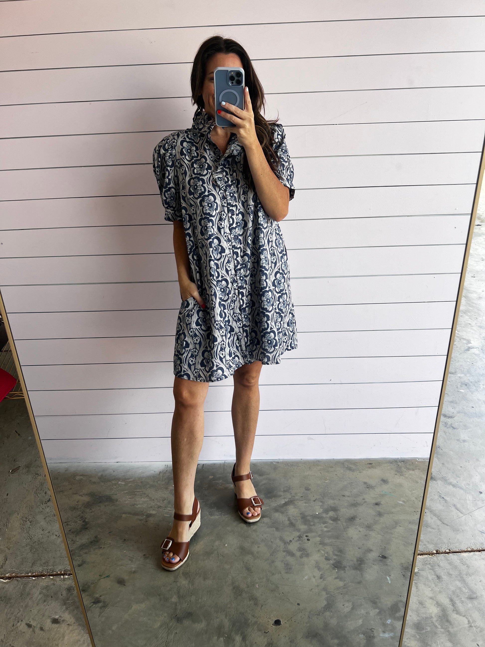 Wisteria Waves - Navy
