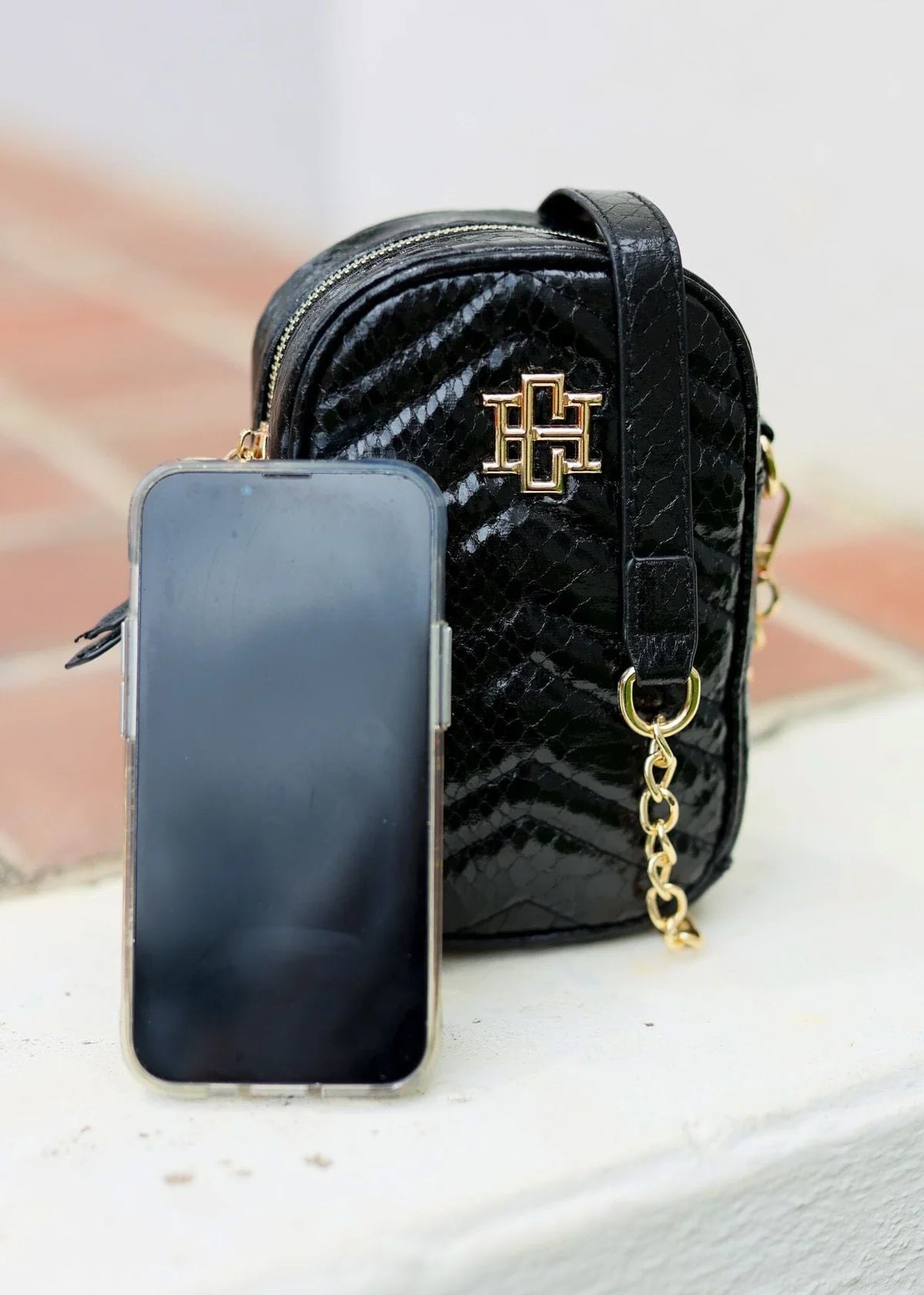 Colton Cell Phone Crossbody