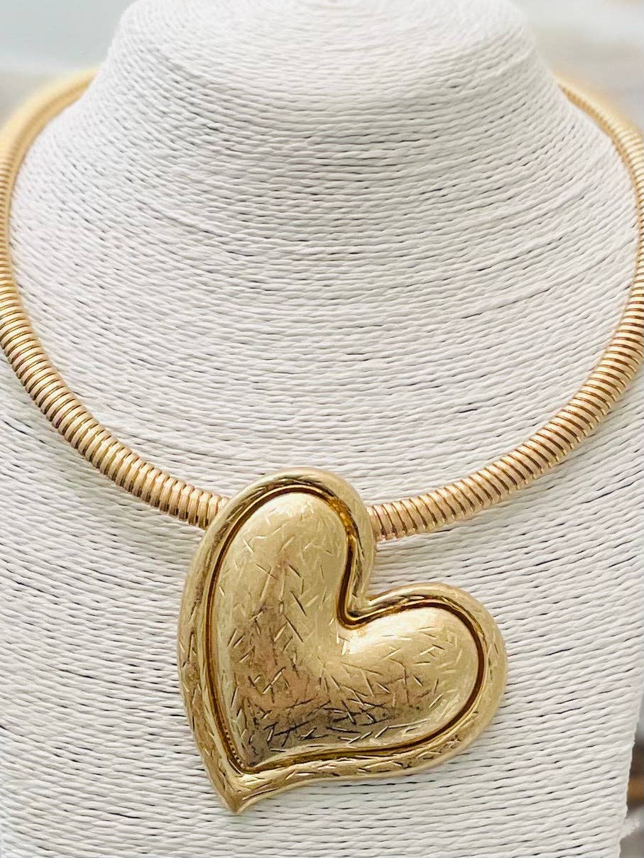 CHIC - Vintage Heart Choker (matte gold) NK523